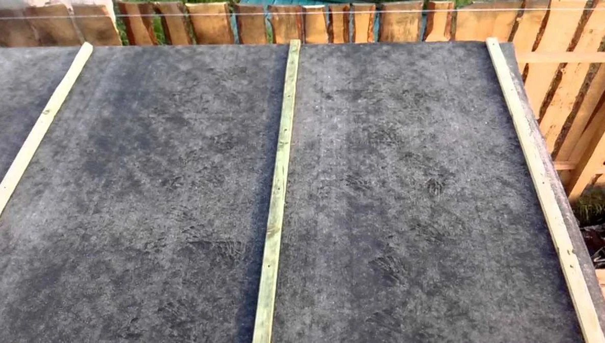 Как правильно покрыть крышу рубероидом: пошаговое руководство