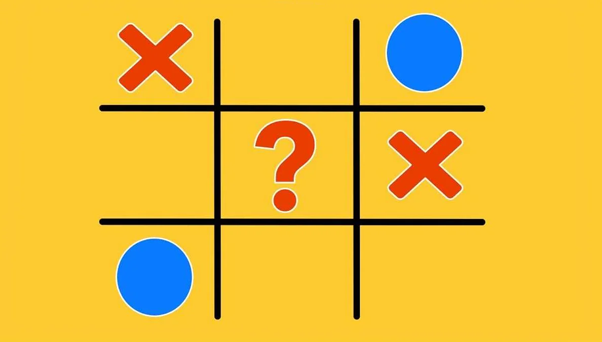 В чем заключается влияние математики на игру 'крестики-нолики'