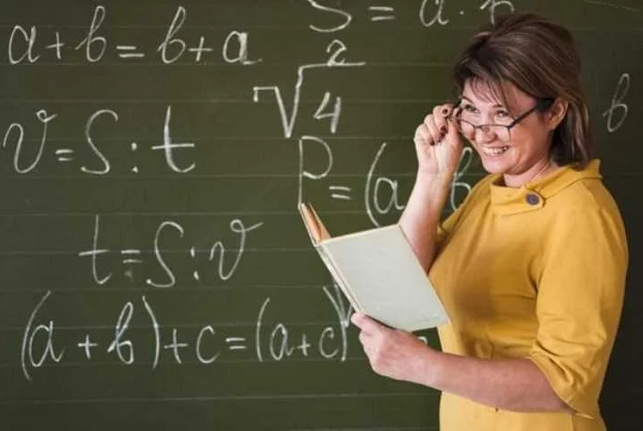 Сколько лет учатся на учителя математики: обязательное образование, дополнительные программы и требования